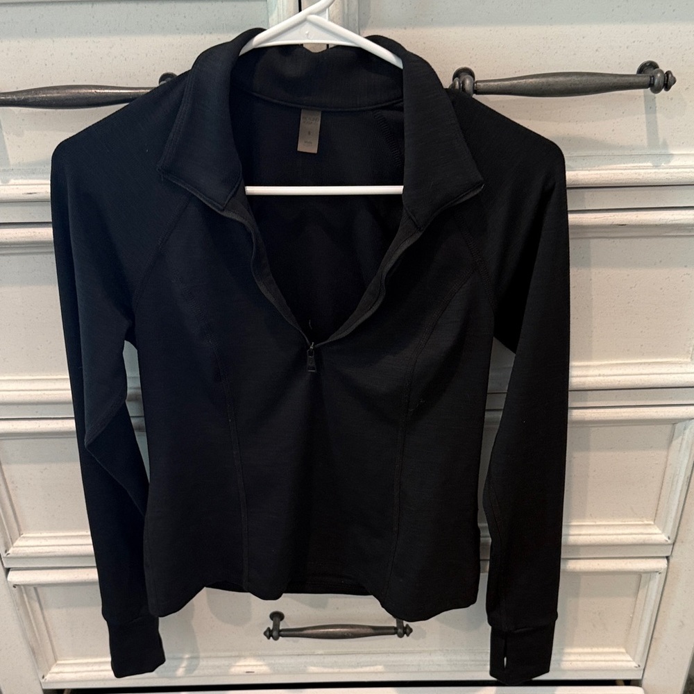 Beyond Yoga Black Women's half zip